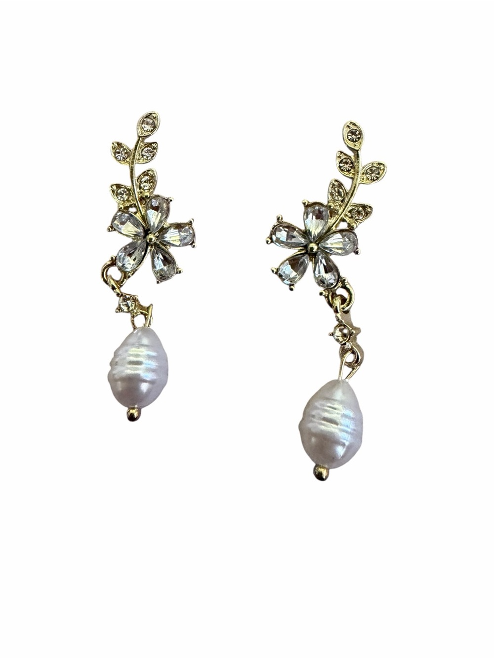 #405 Gold Floral Pearl Drop Earrings - White Pearls